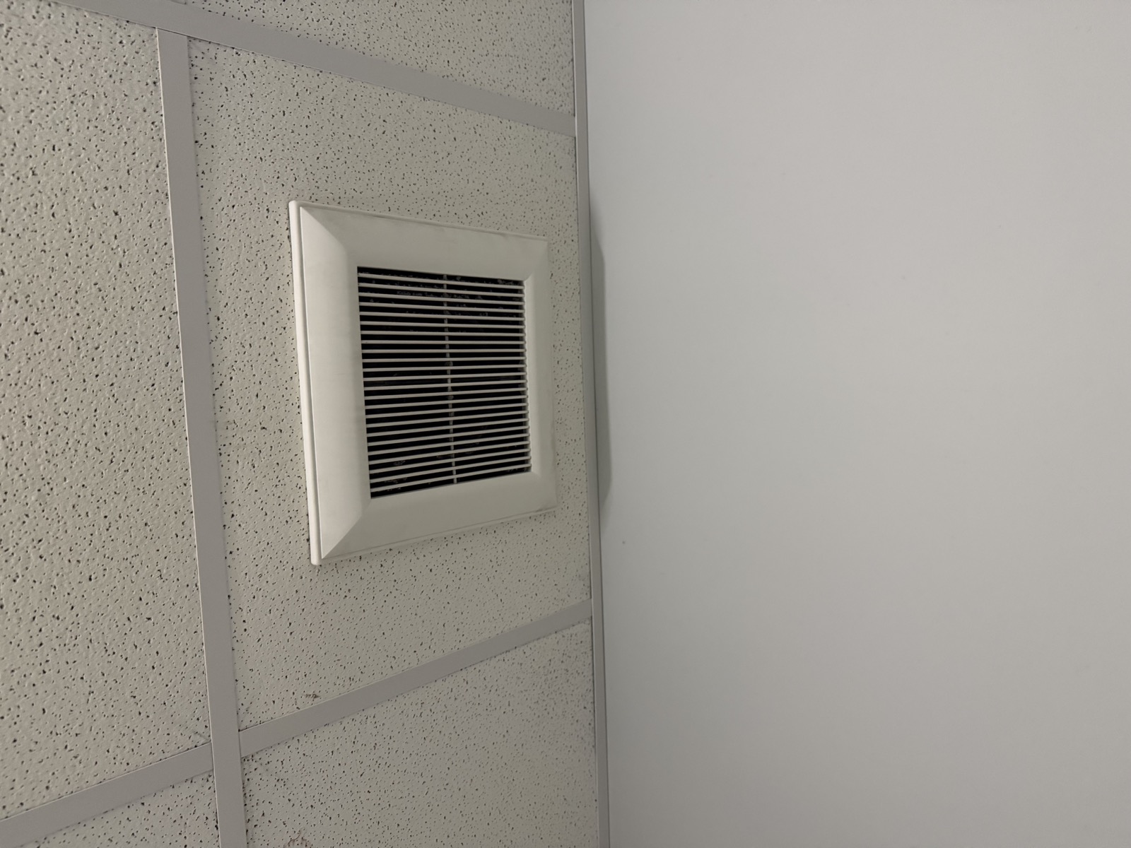 Floor 2 - Men's Bathroom Fan